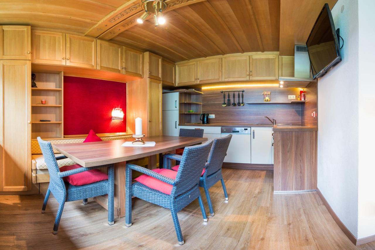 Pension Gulla - Ferienhaus Appartements B&B Neustift im Stubaital Buitenkant foto