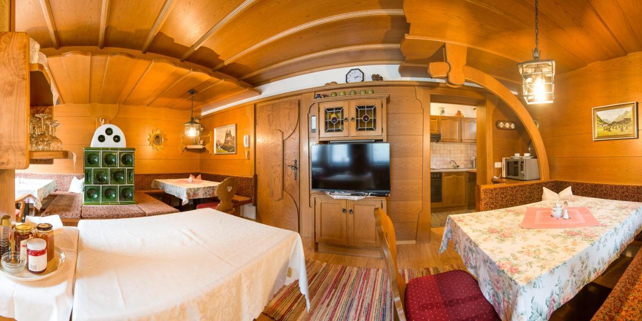 Pension Gulla - Ferienhaus Appartements B&B Neustift im Stubaital Buitenkant foto