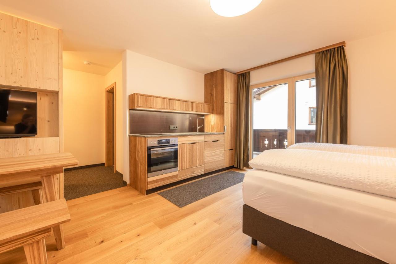 Pension Gulla - Ferienhaus Appartements B&B Neustift im Stubaital Buitenkant foto