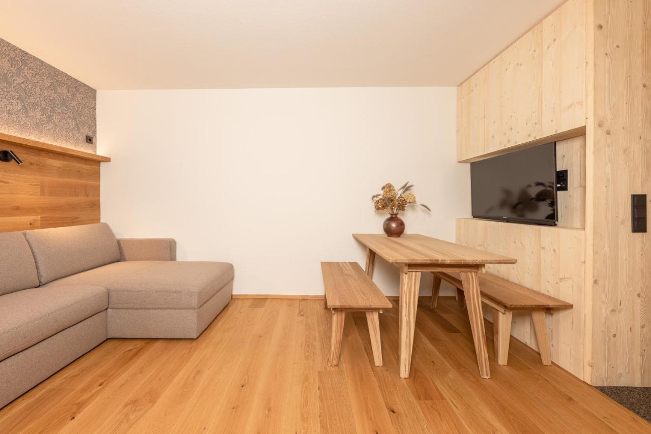 Pension Gulla - Ferienhaus Appartements B&B Neustift im Stubaital Buitenkant foto
