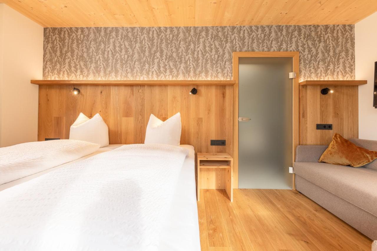 Pension Gulla - Ferienhaus Appartements B&B Neustift im Stubaital Buitenkant foto