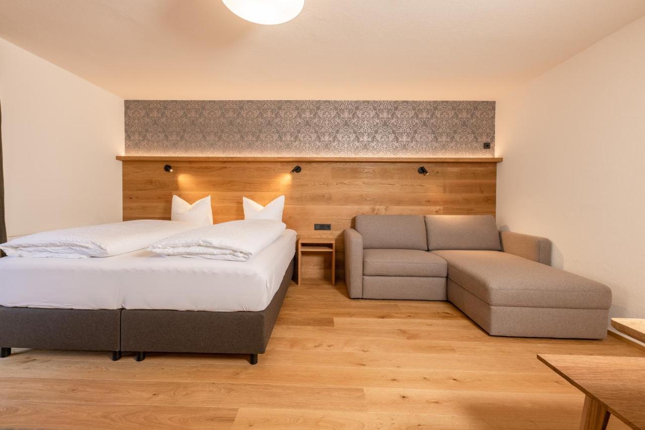 Pension Gulla - Ferienhaus Appartements B&B Neustift im Stubaital Buitenkant foto