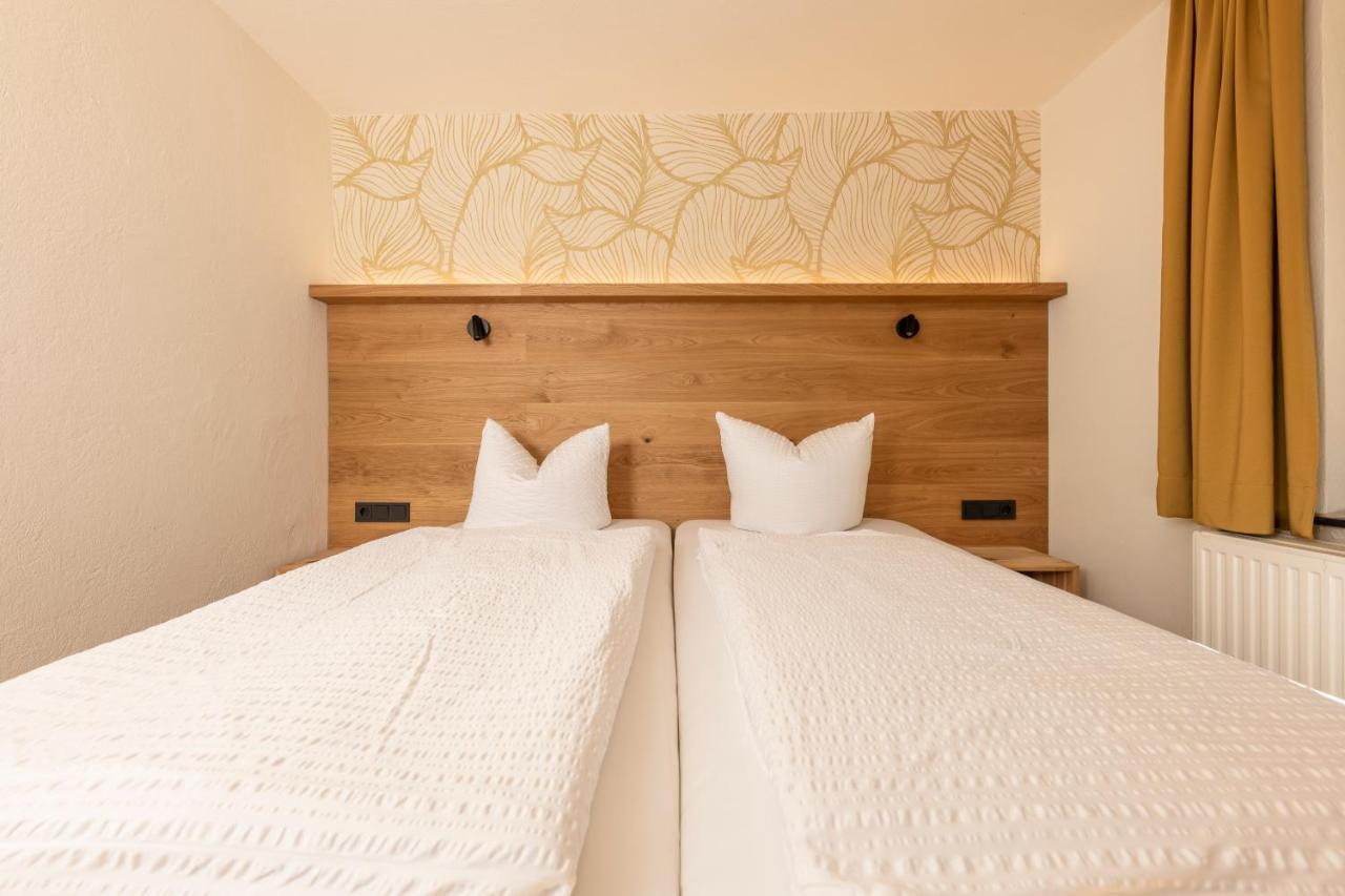 Pension Gulla - Ferienhaus Appartements B&B Neustift im Stubaital Buitenkant foto