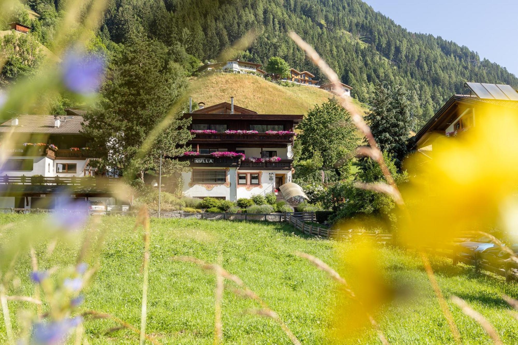 Pension Gulla - Ferienhaus Appartements B&B Neustift im Stubaital Buitenkant foto