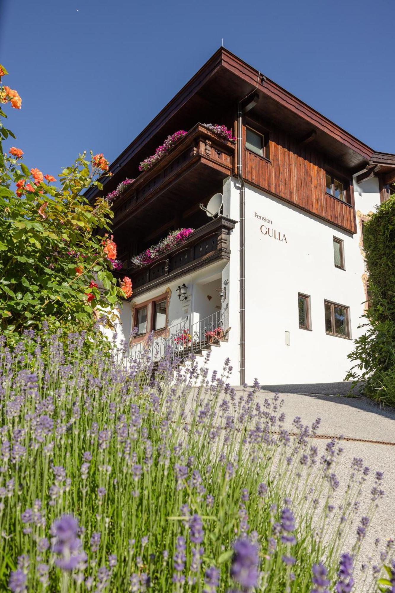 Pension Gulla - Ferienhaus Appartements B&B Neustift im Stubaital Buitenkant foto