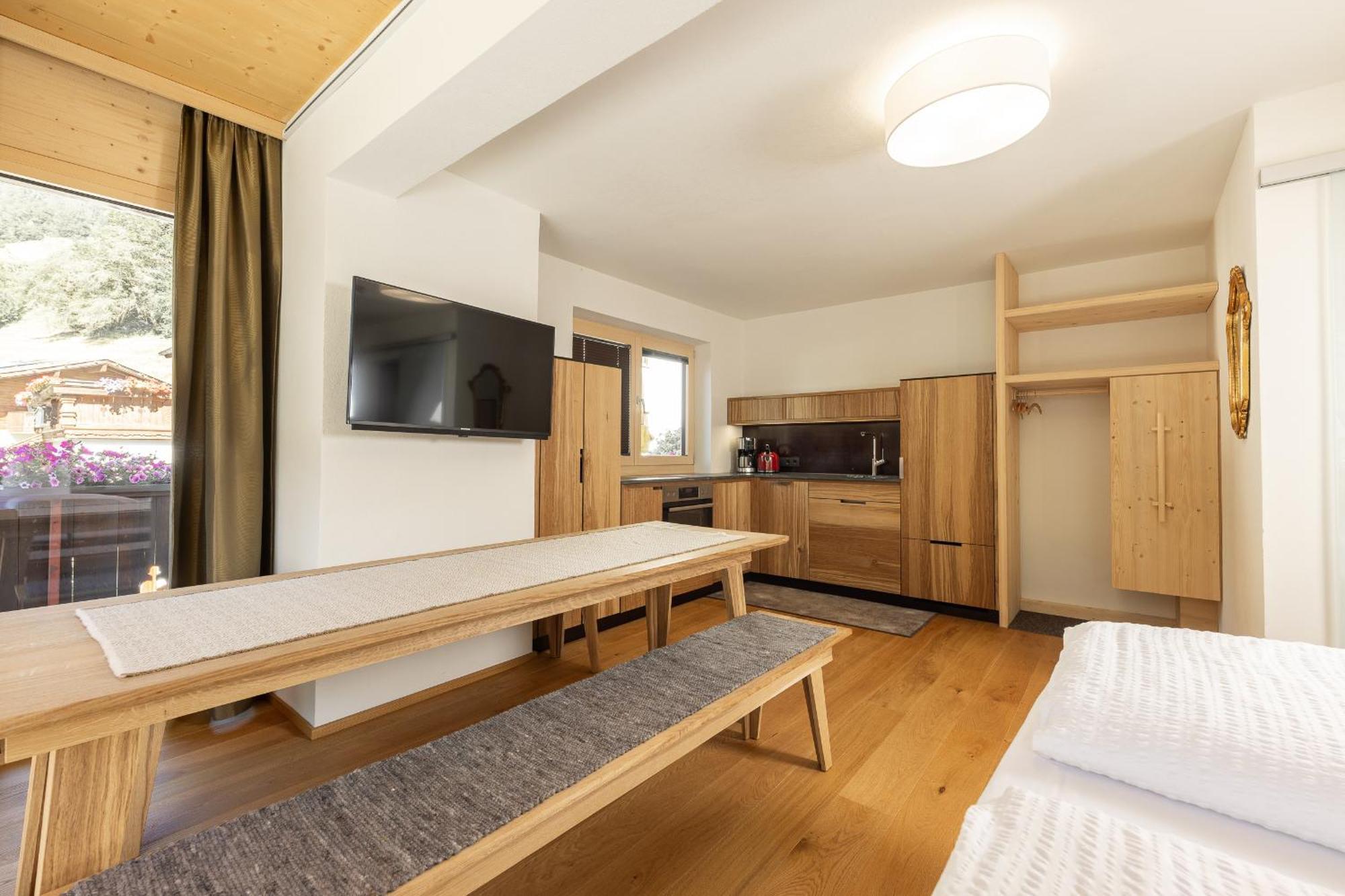 Pension Gulla - Ferienhaus Appartements B&B Neustift im Stubaital Buitenkant foto