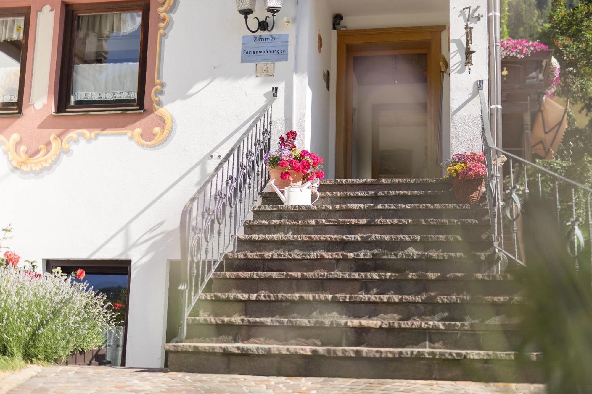 Pension Gulla - Ferienhaus Appartements B&B Neustift im Stubaital Buitenkant foto