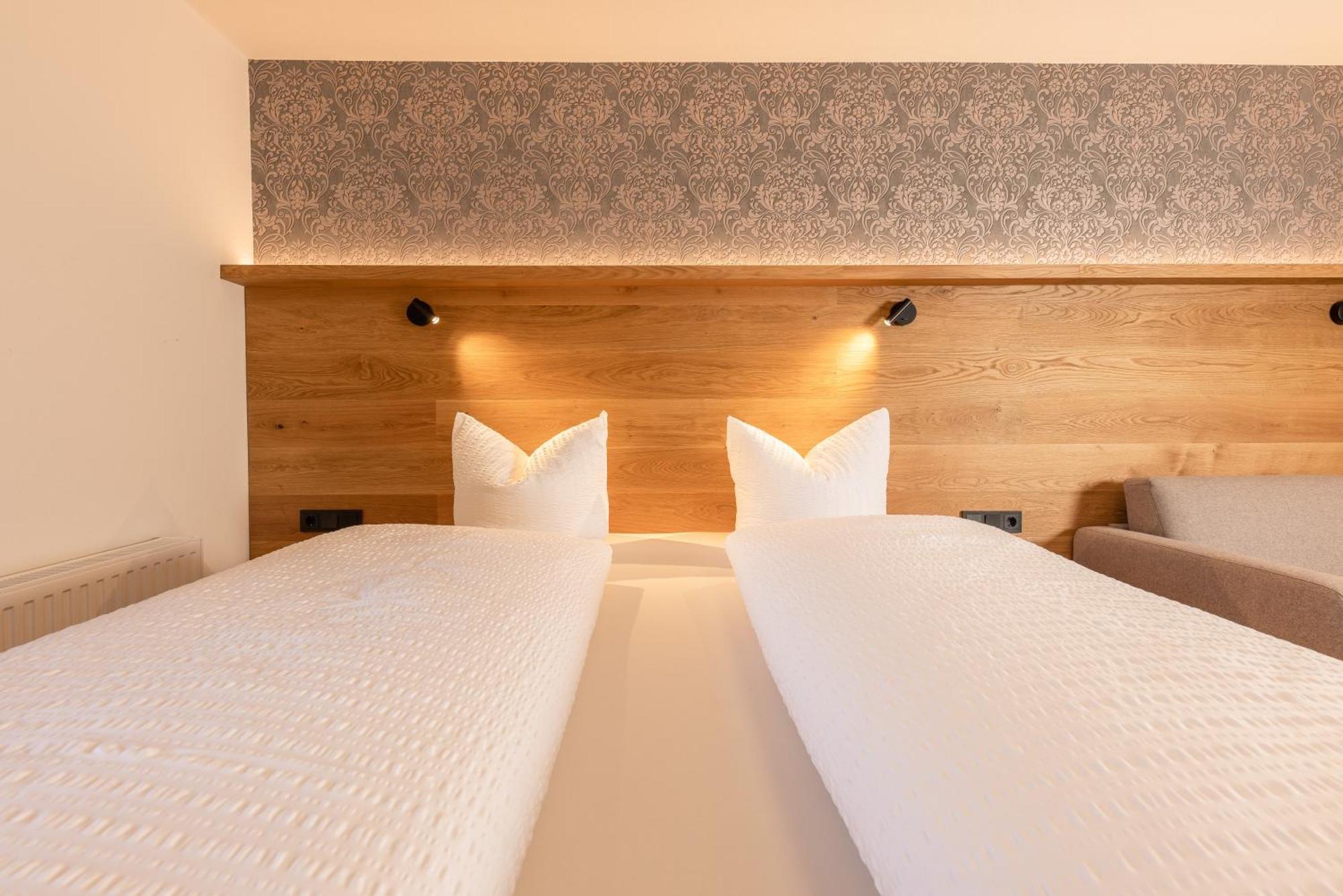 Pension Gulla - Ferienhaus Appartements B&B Neustift im Stubaital Buitenkant foto